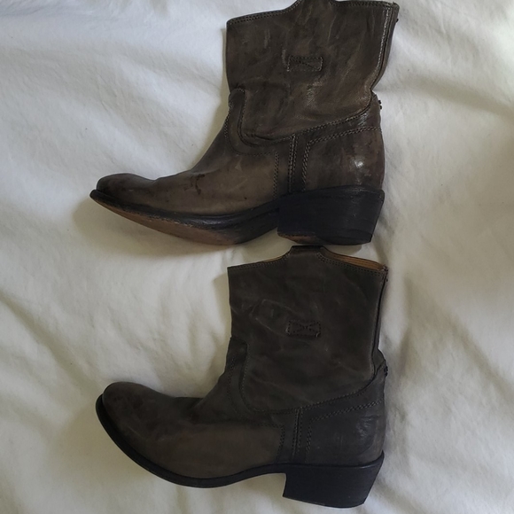 Frye booties size 6 B - Picture 4 of 4